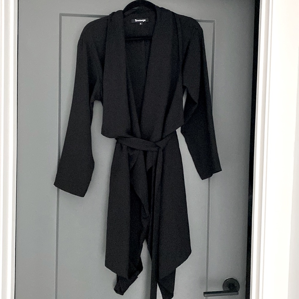 Towowge Wrap trench jacket. Women’s size small